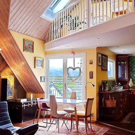 Luxury Art Penthouse דירה